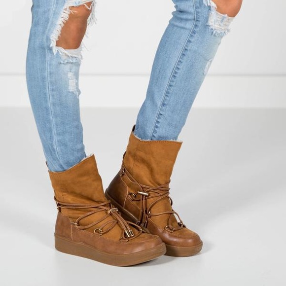 ALPINE BOOTS👢 - Picture 6 of 10